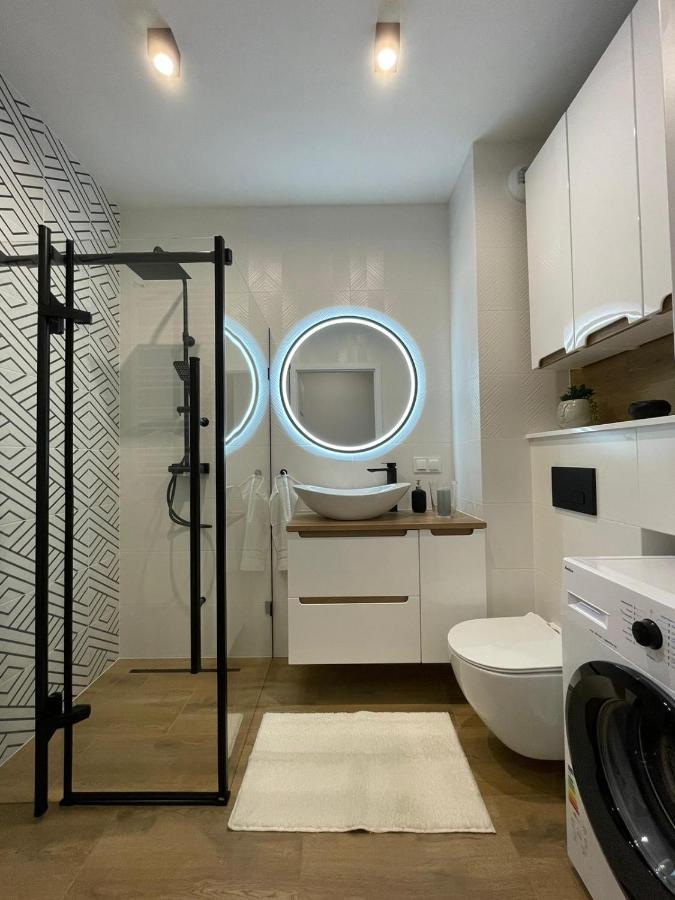 Apartament Pileckiego Nowy Dwor Mazowiecki Modlin Airport Eksteriør billede
