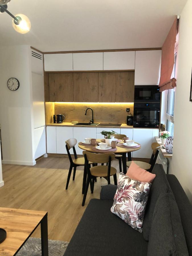 Apartament Pileckiego Nowy Dwor Mazowiecki Modlin Airport Eksteriør billede