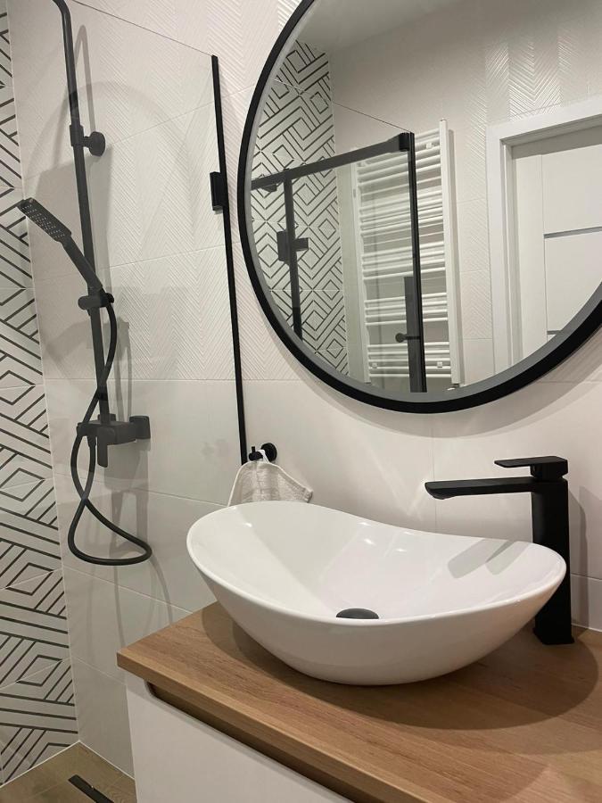 Apartament Pileckiego Nowy Dwor Mazowiecki Modlin Airport Eksteriør billede
