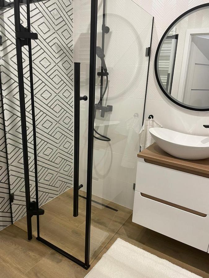 Apartament Pileckiego Nowy Dwor Mazowiecki Modlin Airport Eksteriør billede