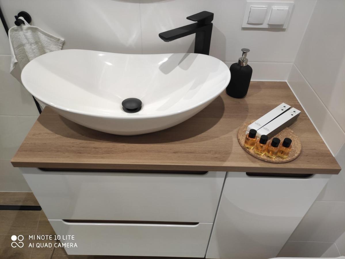 Apartament Pileckiego Nowy Dwor Mazowiecki Modlin Airport Eksteriør billede